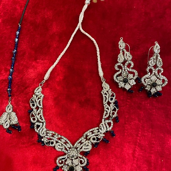 Jewelry - Picture 1 of 4